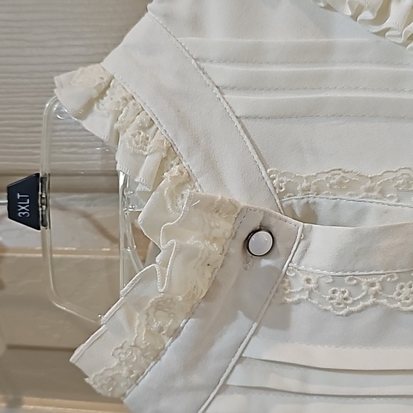 Vintage lace ruffle high collar blouse size XXL. - Picture 7 of 15